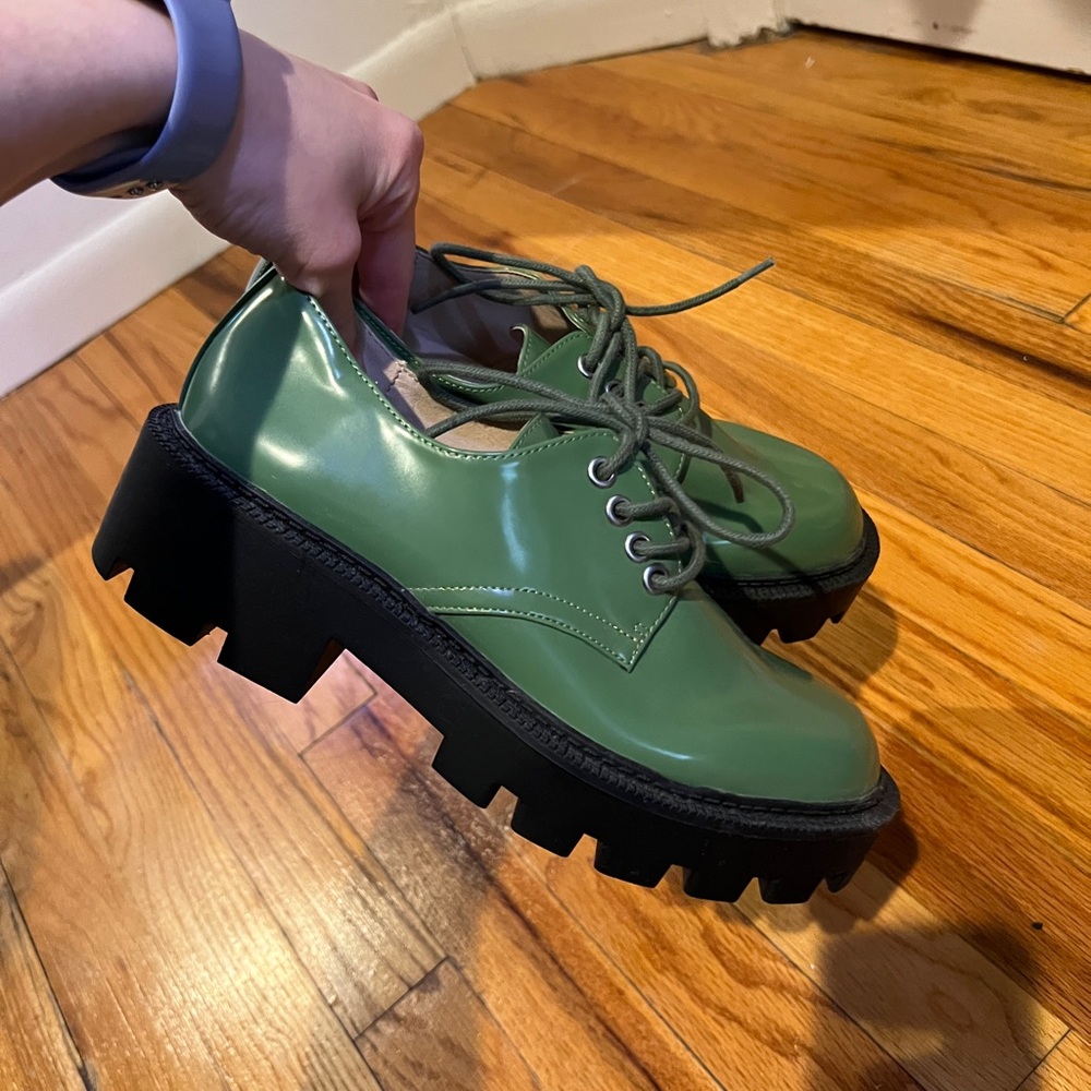 UO Green Oxford Loafers